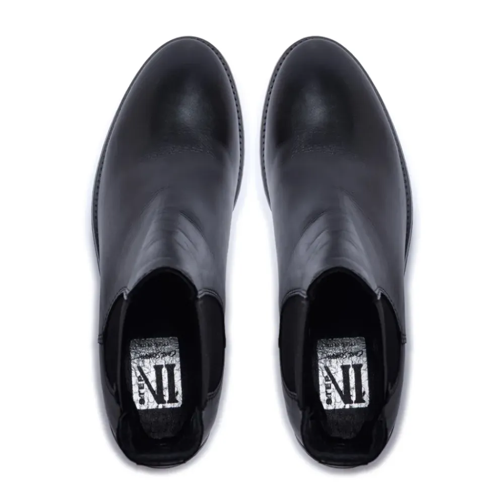 Delicio Black Leather Ankle Boots<Carl Scarpa New