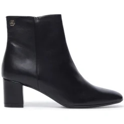 Effy Black Leather Ankle Boots<Carl Scarpa Online