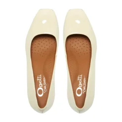 Medola Off White Patent Leather Courts<Carl Scarpa Hot