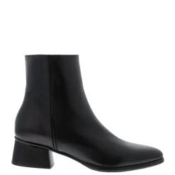 Megan Black Leather Ankle Boots<Carl Scarpa New