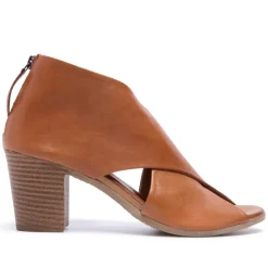 Piacere Tan Leather Crossover Sandals<Carl Scarpa Outlet