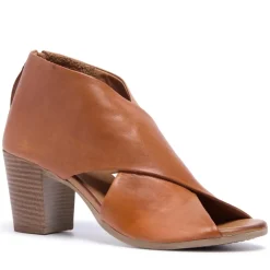 Piacere Tan Leather Crossover Sandals<Carl Scarpa Outlet